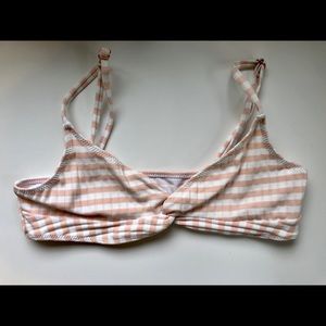 La hearts bikini top